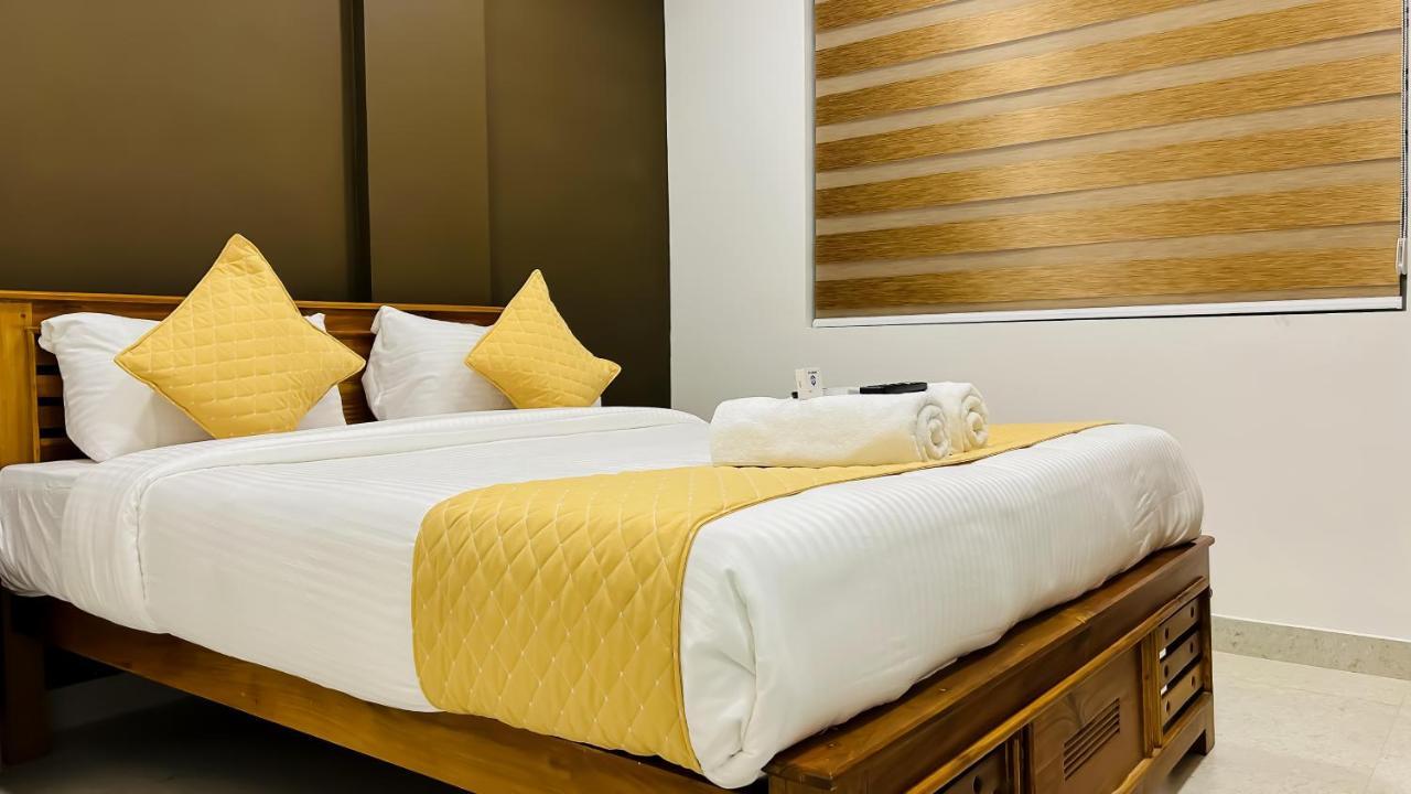 Emerald Inn Kochi Екстер'єр фото