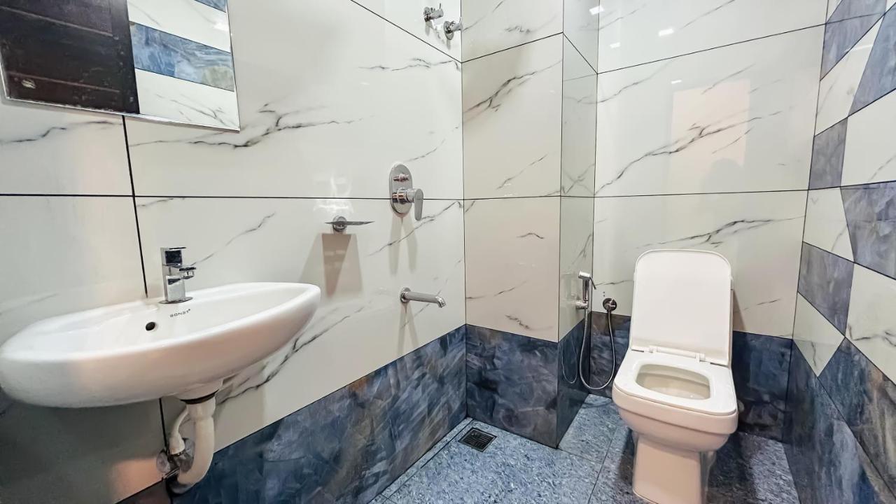 Emerald Inn Kochi Екстер'єр фото
