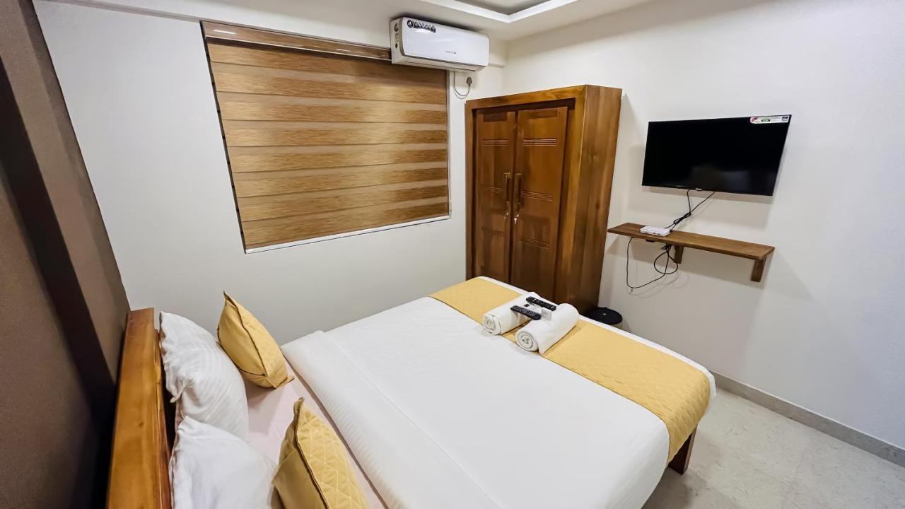 Emerald Inn Kochi Екстер'єр фото