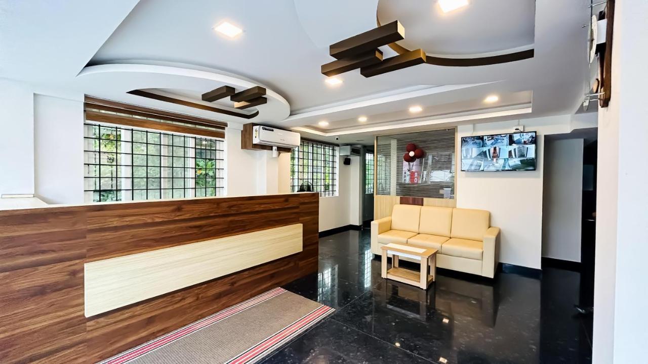 Emerald Inn Kochi Екстер'єр фото