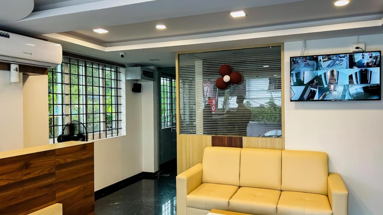 Emerald Inn Kochi Екстер'єр фото